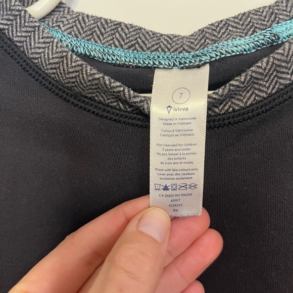 Ivivva Lululemon Black Heathered Herringbone Warm Terrain Long-Sleeve Tee sz 7 - Picture 4 of 7